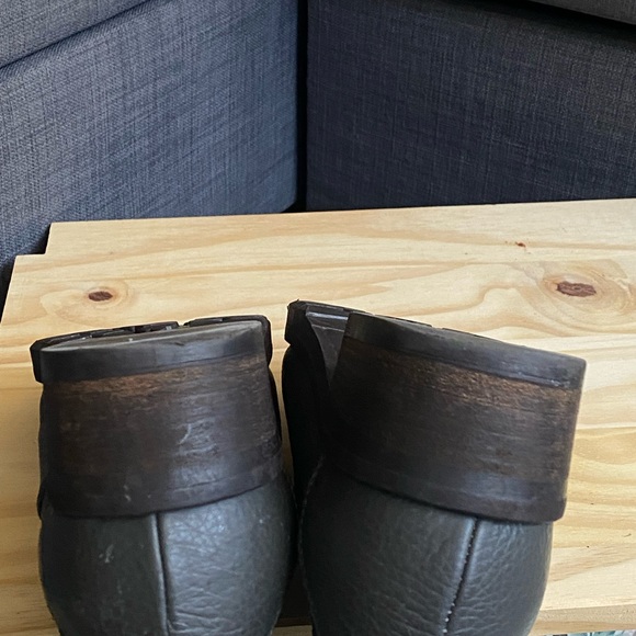 Grey Lace-Up Leather Hiking Boots with Fur - Picture 6 of 10